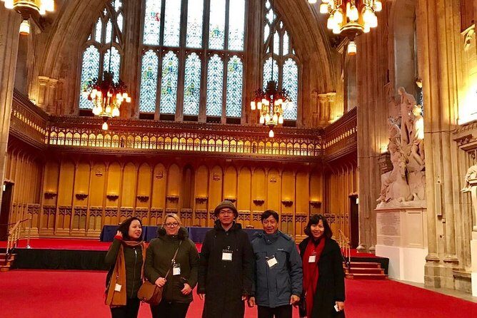 Roman & Medieval London: Private Half-Day Tour in a Black Cab - Guildhall Art Gallery: Roman Walls, an Amphitheatre, and Magna Carta