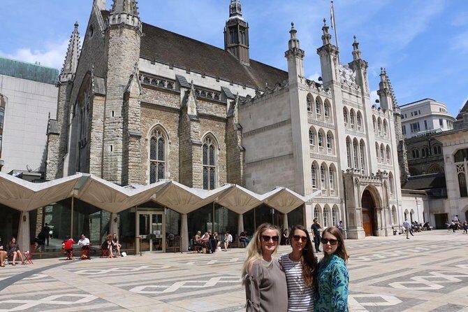 Roman & Medieval London: Private Half-Day Tour in a Black Cab - The Tower of London Area: Dead Man’s Hole and Tower Hill