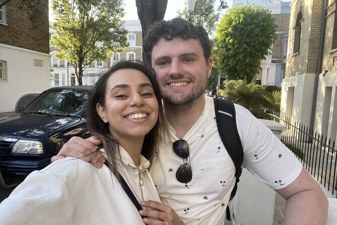 Romantic Notting Hill: Self-Guided Love Story Puzzle Walk - The best way to plan your day around it