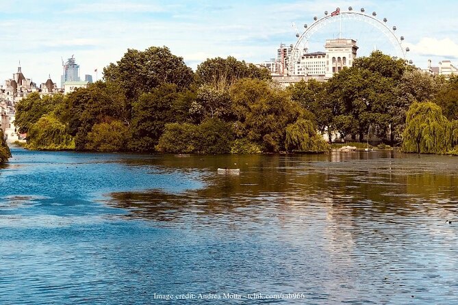 Royal London: Private Half-Day Tour with Horse Guards Parade - Stop 4: St James’s Park, Henry VIII, and the Old-Fashioned Sport Side