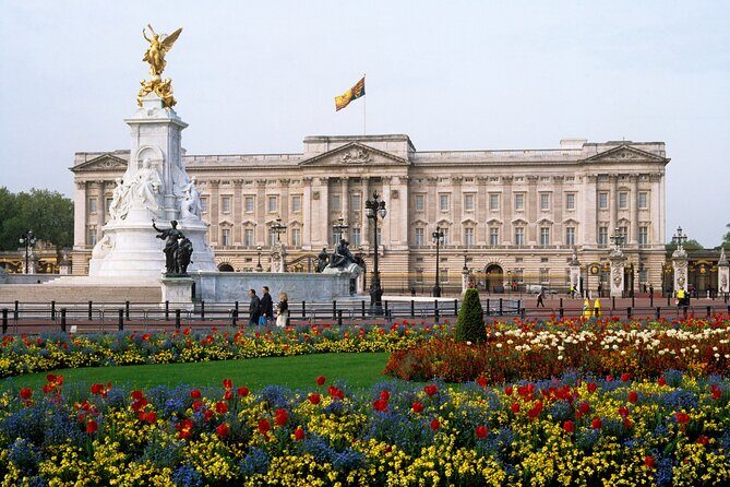 Royal London Tour with Afternoon Tea at The Rubens at the Palace - A coach tour that stitches together Westminster and royal London