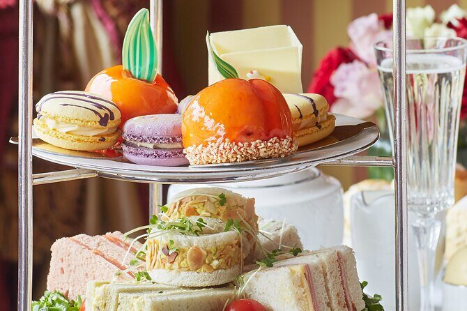 Royal London Tour with Afternoon Tea at The Rubens at the Palace - Changing of the Guard: schedule check and the backup plan