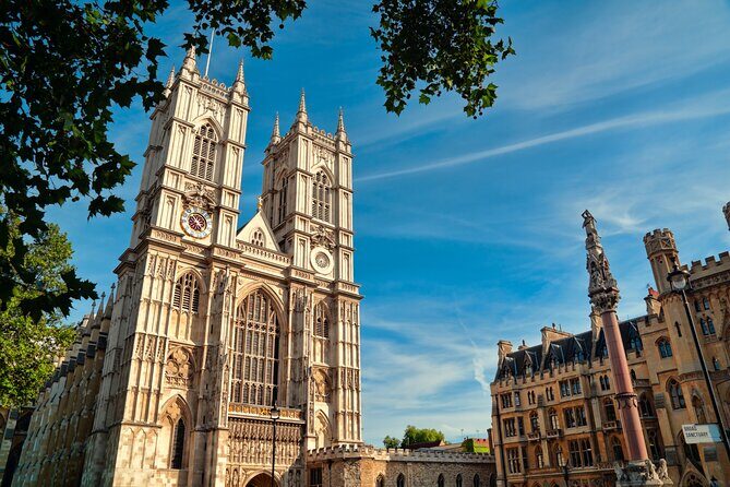 Royal London Tour with Afternoon Tea at The Rubens at the Palace - Morning sights: Westminster Abbey, Big Ben, and the Parliament block
