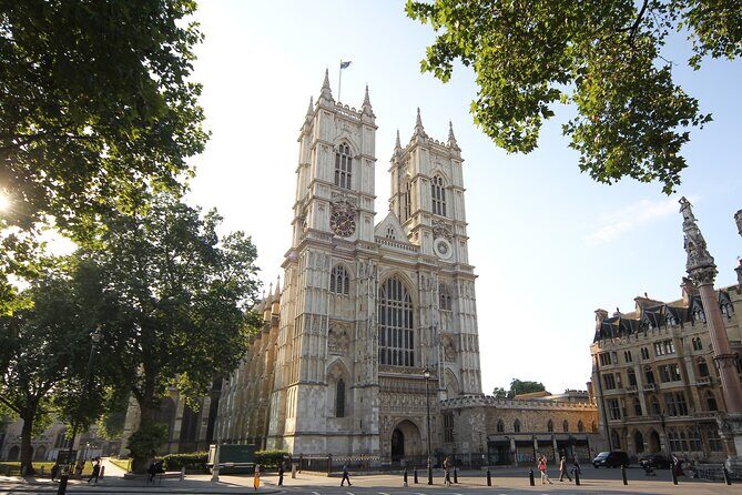 Royal London Tour with Westminster Abbey Visit & Afternoon Tea - Royal London coach loop: what you really get in 6 hours