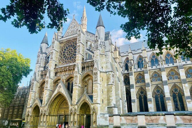 Royal London Tour with Westminster Abbey Visit & Afternoon Tea - Big Ben and Parliament: quick stops with real context