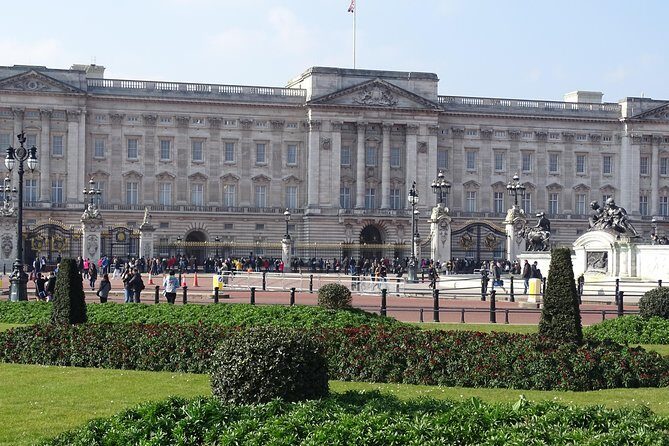 Royal Tour of St James', Parks, Palaces and Royal intrigue - Green Park: The Charles II Flower Story (And How Legends Get Stickier)