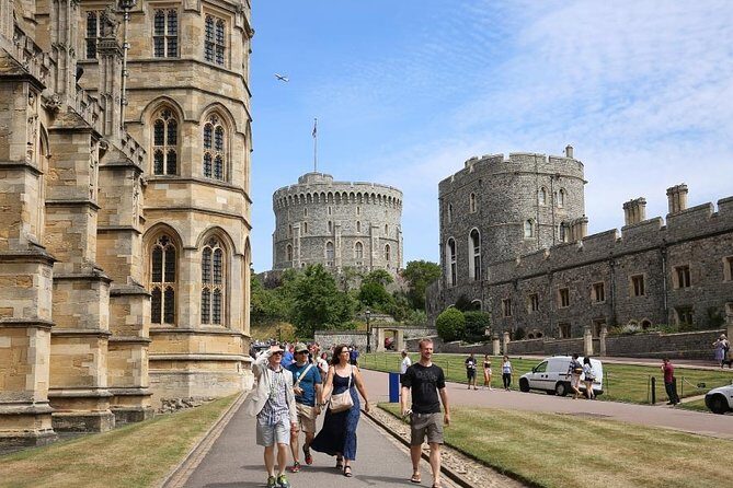 Royal Windsor Castle Private Tour with pass - St George’s Chapel: the royal stop that rewards looking up