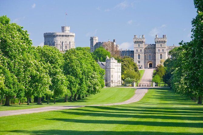 Royal Windsor Castle Private Tour with pass - Comfort on the drive: Wi-Fi, meeting points, and the return trip