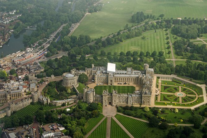Royal Windsor Castle Private Tour with pass - Included admission to Windsor Castle: what you can do inside