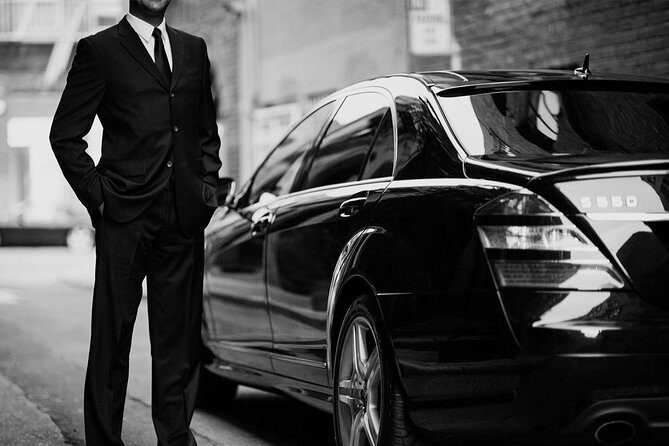 Royal Windsor Cotswold & Shakespeare Country in Executive Vehicle Private Tour - Shakespeare’s Stratford-upon-Avon: what fits in two hours