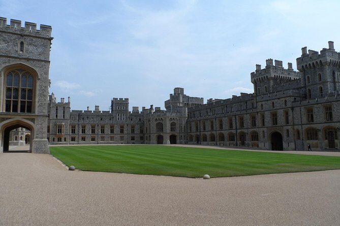 Royal Windsor, Oxford & Cotswold Private Tour - Door-to-Door Pickup and a Private Vehicle That Keeps the Day Moving