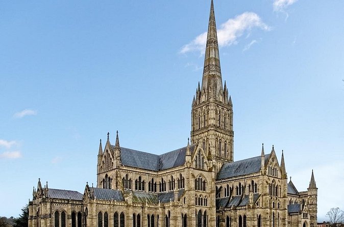 Salisbury and Stonehenge Day Tour from Southampton - Private tour pacing: Max-8 means you can breathe