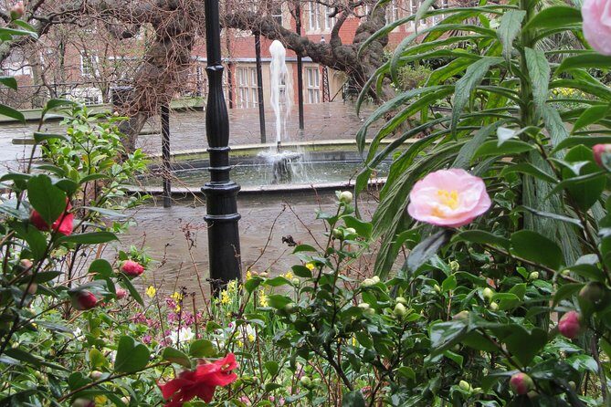 Secret Gardens of London Private Tour - Lincoln’s Inn Fields: coffee in a large square built for pauses