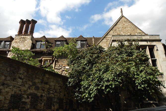 Secret Old London Guided Walking Tour - Stop 3: Postman’s Park and London’s quiet memorials