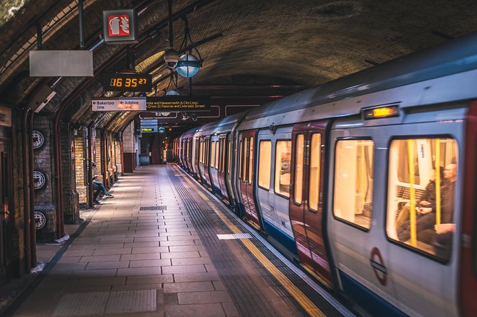 Secrets of the London Underground Small Group Walking Tour - Stop 2: Oxford Street and the Victoria Line’s Cross-Platform Plan