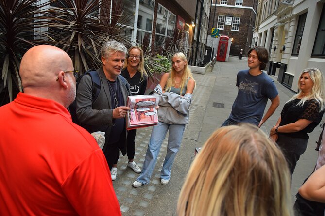 Serial Killers: The Blood and Tears London Walk Tour - Beyond the headlines: seeing London through case footprints