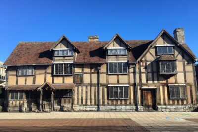 Shakespeare's Birthplace - Tudor life, from birth to early childhood (with guides in the house)