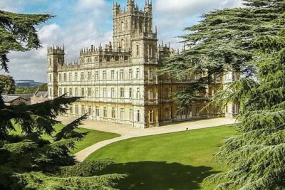 Shared Group Downton Abbey and Highclere Castle Tour from London - Bampton village walk: where Downton Abbey becomes a map you can walk