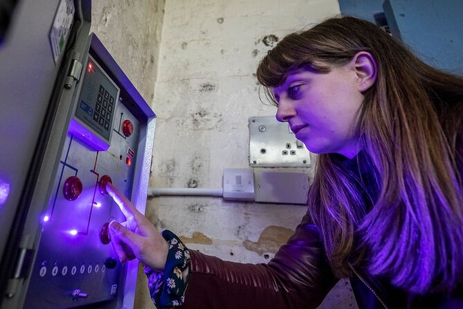 Shepton Mallet Prison Escape Room - The Hole - The 60 minutes in The Hole: teamwork you can feel