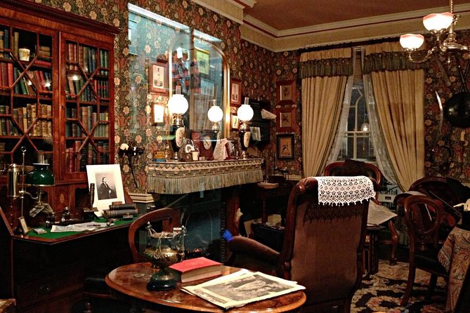 Sherlock Holmes Museum & Westminster Walking Tour - Price and logistics: how the $112.44 value plays out
