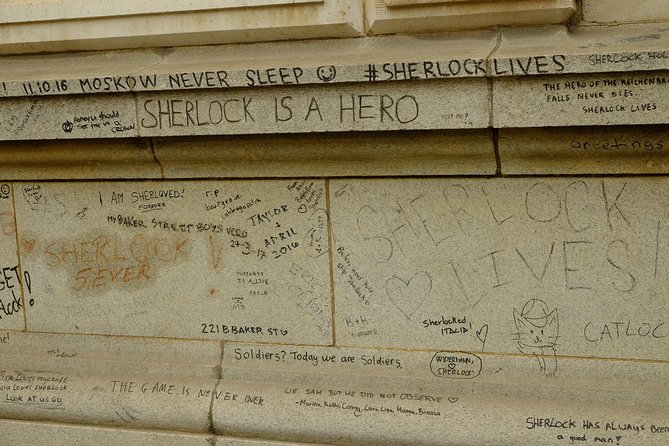Sherlock Holmes Private Guided Tour - BBC Series & Traditional Locations - St Bartholomew’s Hospital: Molly’s lab and the Moriarty jump moment