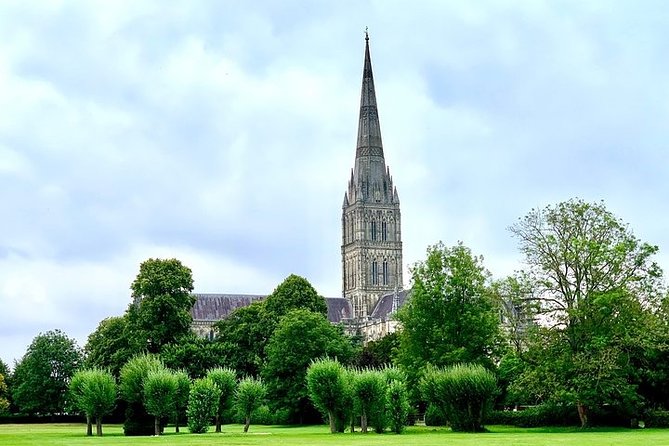 Shore Excursion Stonehenge & Salisbury Cathedral (Magna Carta) - Salisbury Cathedral and the Magna Carta: A 1-Hour Visit With Meaning