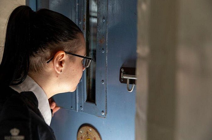 Shrewsbury Prison Escape Room - The Cell - How to Get Started Fast (and Not Lose Your Clues)