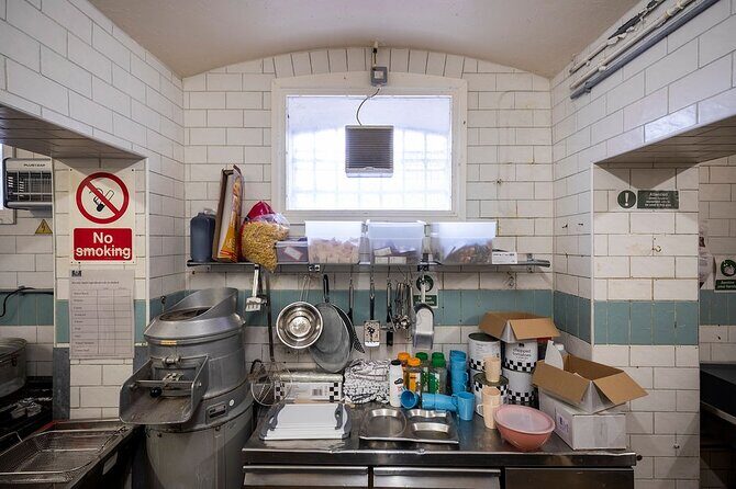 Shrewsbury Prison Guided Tour - Practical Tips: what to wear, what to bring, and who should go
