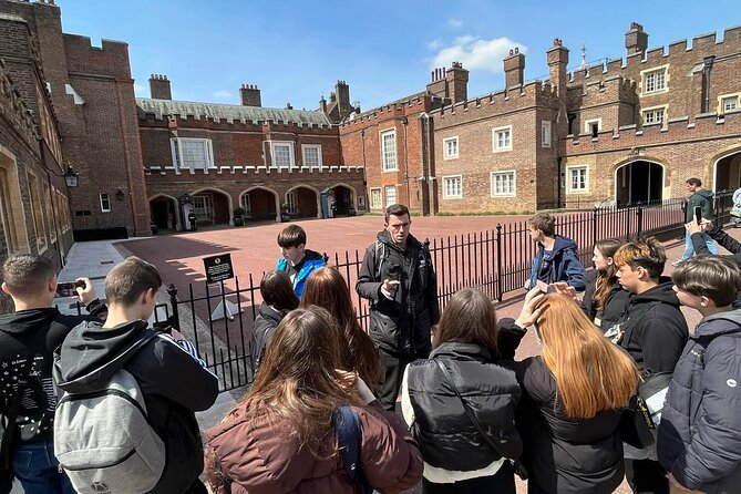 Sightseeing tour of London - in clear, slow English - Churchill War Rooms and Houses of Parliament: Hero or Villain, and the Guy Fawkes 1605 Moment