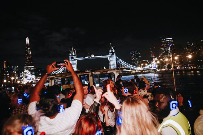 Silent Disco London Thames Boat Party - Drinks onboard, toilet queues, and staying comfortable for 3–4 hours