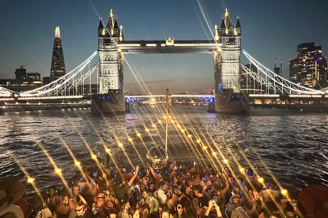 Silent Disco London Thames Boat Party - Who this boat party is best for (and who should think twice)