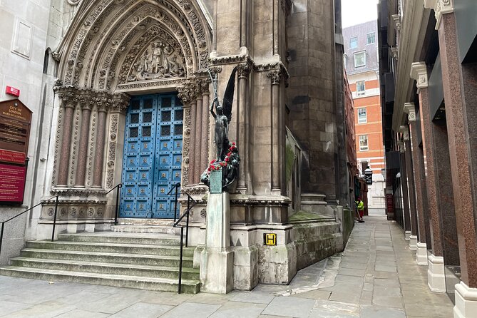 Slow Horses Locations – TV Walking Tour in London - Stop 1: Bunhill Fields and Blake’s grave vibe