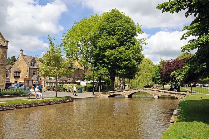 Small-Group Cotswolds Tour (From London) - Meeting point: starting your Cotswolds day near South Kensington