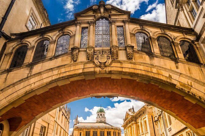 Small Group Cotswolds Villages, Stratford and Oxford Day Tour from London - Oxford University Highlights: Walking Tour That Helps You See the Place