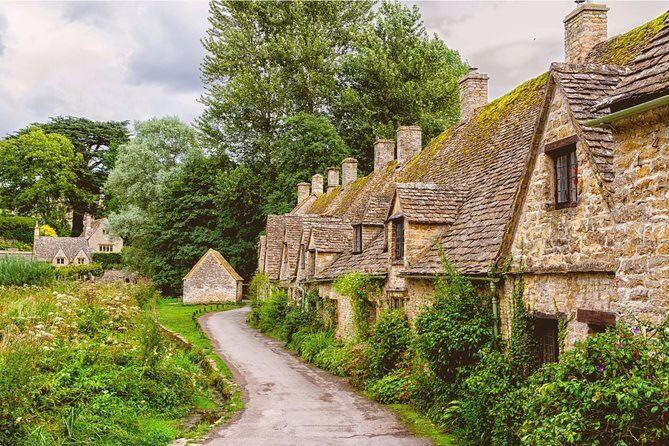 Small Group Cotswolds Villages, Stratford and Oxford Day Tour from London - London to the Countryside: The Mercedes Minicoach Advantage