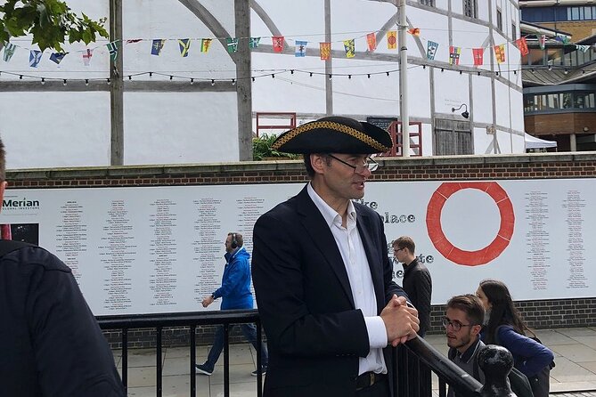 Small-Group London's Best Sights Walking Tour, Kids Join Free! - Trafalgar Square and Nelson’s Column: A Fast Hit of London’s Iconic Center