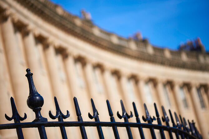 Small Group smartphone Bath Walking Tour around Bath - Stop 2: The Royal Crescent and the art of a fresh angle