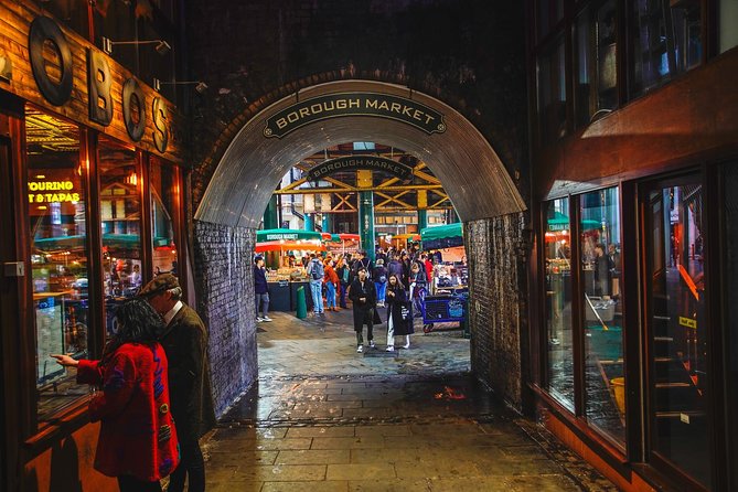 South Bank (London Bridge) Walking Tour & Enter The Tower of London - Borough Market and the Thames edge: where the walk turns practical