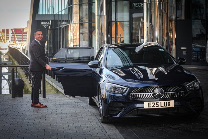 Southampton to Heathrow or Gatwick Airport Private LuxuryTransfer - Heathrow or Gatwick: Pick the Airport That Matches Your Flight