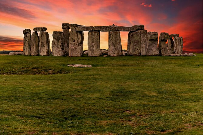 Southampton to London Private Tour with a Stop at Stonehenge - Luxury cruise-ride comfort: what’s included and what it changes
