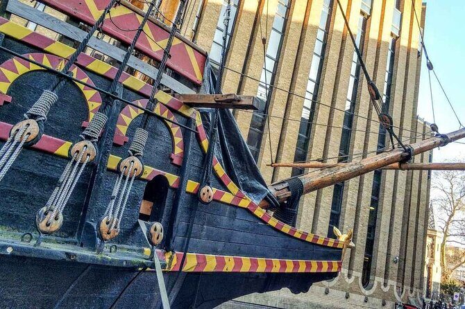 Southwark Pirates of the Thames Quest Experience in London - Golden Hinde, Southwark Cathedral, and Borough Market: Seeing the River World Up Close