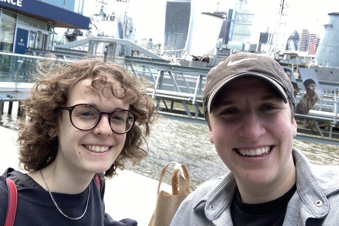 Southwark Pirates of the Thames Quest Experience in London - Crossbones Graveyard to London Bridge: A Quieter, Stranger Side of Southwark