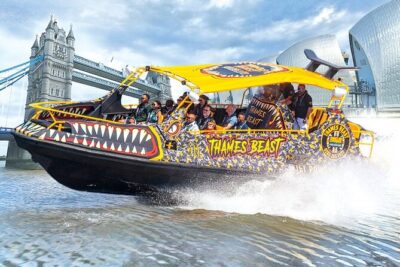 Speedboat 'THE THAMES BEAST' from Tower Millennium Pier - 40 mins - Onboard setup: RIB speed, safety gear, and weather reality
