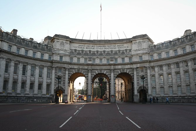 St Pauls Cathedral & See Over 30 Top London Sights Tour - A 6-hour route that links London’s top sights without map anxiety