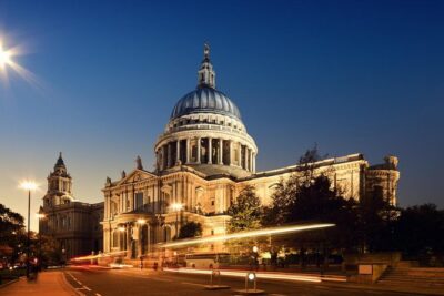 St Pauls Cathedral & See Over 30 Top London Sights Tour - Buckingham Palace plus a Changing of the Guard viewing plan