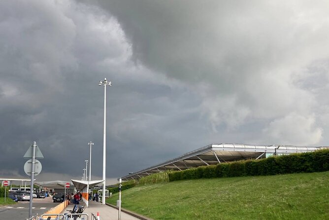 Stansted Airport Taxi Private Transfer to/from London - Key Things You’ll Notice Right Away