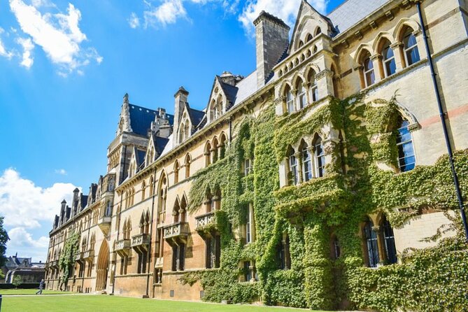 Stepping Through Oxford Express Walking Tour - Bodleian Library and Weston Library: turning library legends into street-level reality