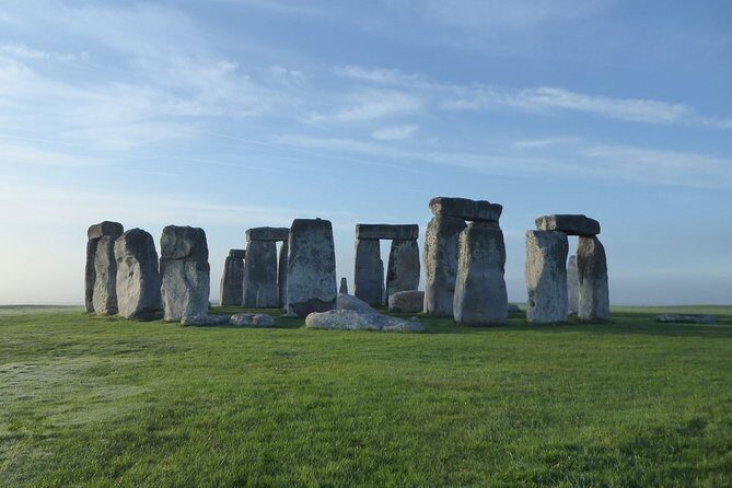 Stonehenge and Bath City Tour - Private tour from Bath - Bath Viewpoint, Hot Springs, and a Guide Who Makes It Make Sense