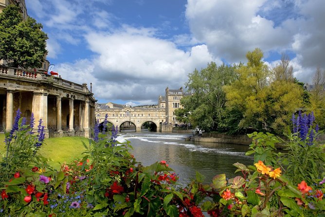 Stonehenge and Bath Day Trip from London with Optional Roman Baths Visit - Optional Roman Baths upgrade: the key features to look for