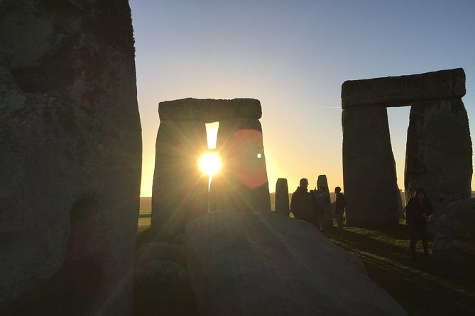 Stonehenge and Bath Private Car with Driver Guide - Return to London: drop-off where you want to be